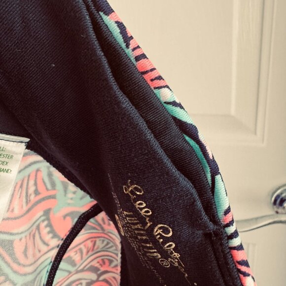 Lilly Pulitzer Luxletic Weekender Leggings UPF50+, Neptune's Net Blue/Pink XS - Picture 2 of 4